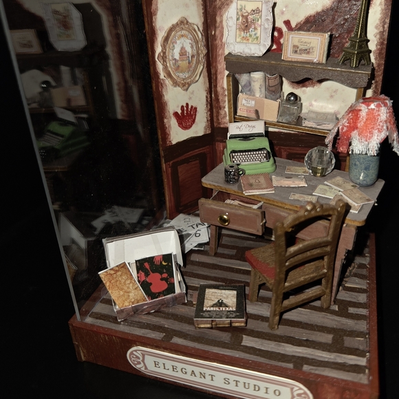 Vintage Art Diorama - Picture 5 of 8